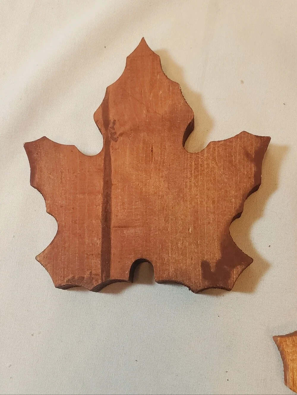The Unbranded Brand rustic wooden